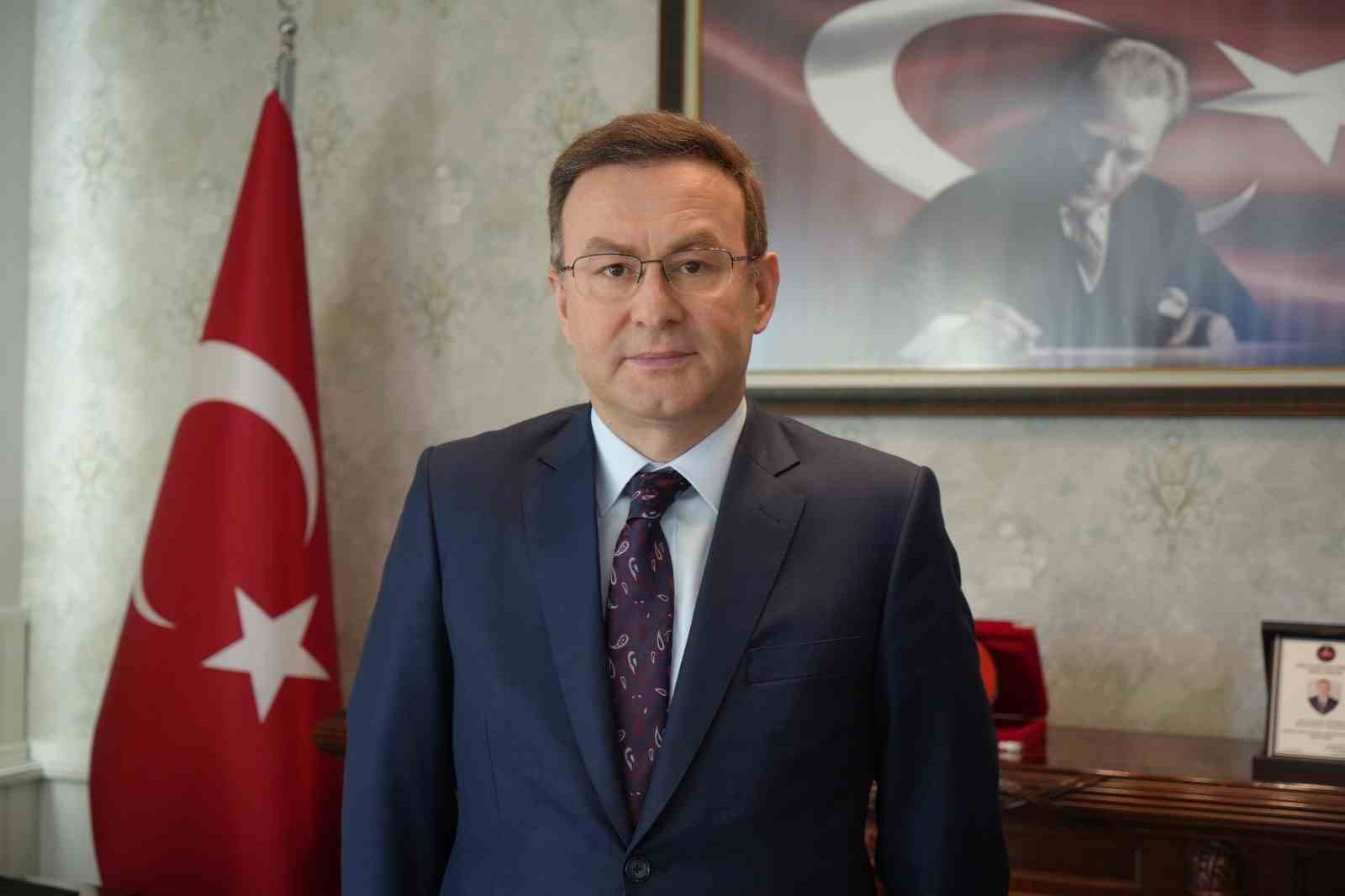 Cumhurbaşkanı Erdoğan’dan ödül alan Kaymakam Demirelli: "İdareci mazeret üretmez, imkansızlıklar içinde başarır" 4 cumhurbaskani erdogandan odul alan kaymakam demirelli idareci mazeret uretmez imkansizliklar icinde basarir 0