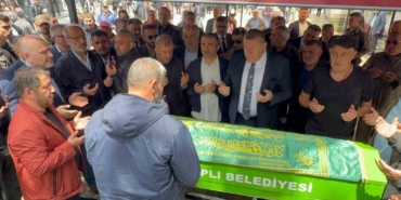 cumhurbaskani-erdogandan-taziye-telefonu-ak-parti-eski-mkyk-uyesi-son-yolculuguna-ugurlandi-rkyKlz2A.jpg