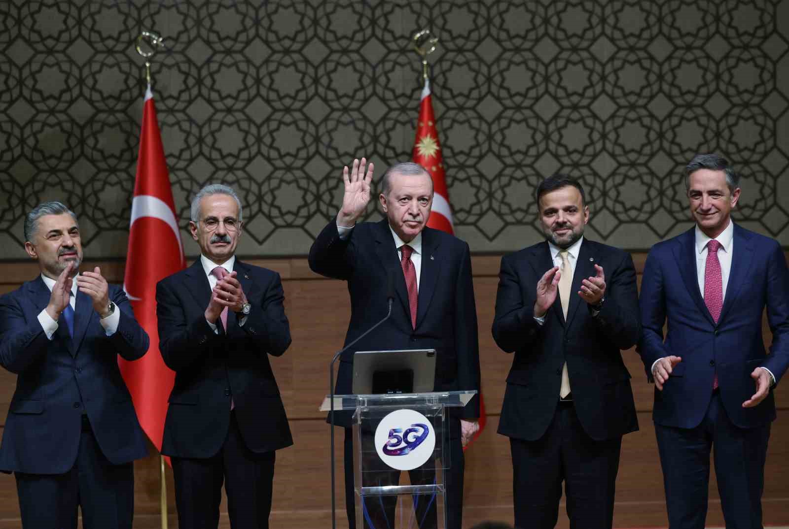 Cumhurbaşkanı Erdoğan’ın butona basmasıyla Türkiye’de 5G teknolojisine geçildi 4 cumhurbaskani erdoganin butona basmasiyla turkiyede 5g teknolojisine gecildi 0 9qeU6KHK