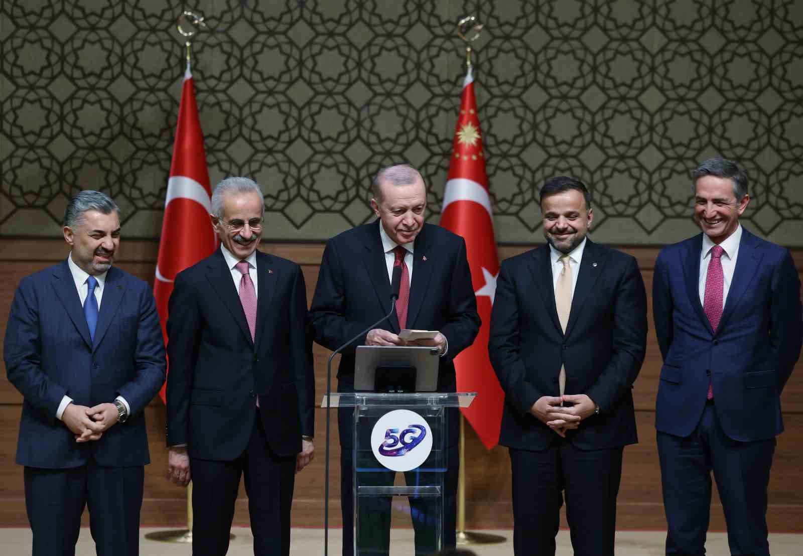 Cumhurbaşkanı Erdoğan’ın butona basmasıyla Türkiye’de 5G teknolojisine geçildi 9 cumhurbaskani erdoganin butona basmasiyla turkiyede 5g teknolojisine gecildi 5 8BIEkeVJ