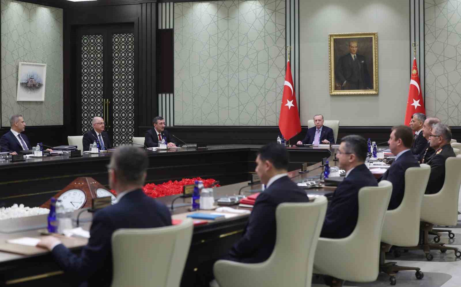 Cumhurbaşkanı Recep Tayyip Erdoğan başkanlığındaki yılın ilk Milli Güvenlik Kurulu (MGK) toplantısı Beştepe’de başladı. 10 cumhurbaskani recep tayyip erdogan baskanligindaki yilin ilk milli guvenlik kurulu mgk toplantisi bestepede basladi O7dfuNRZ