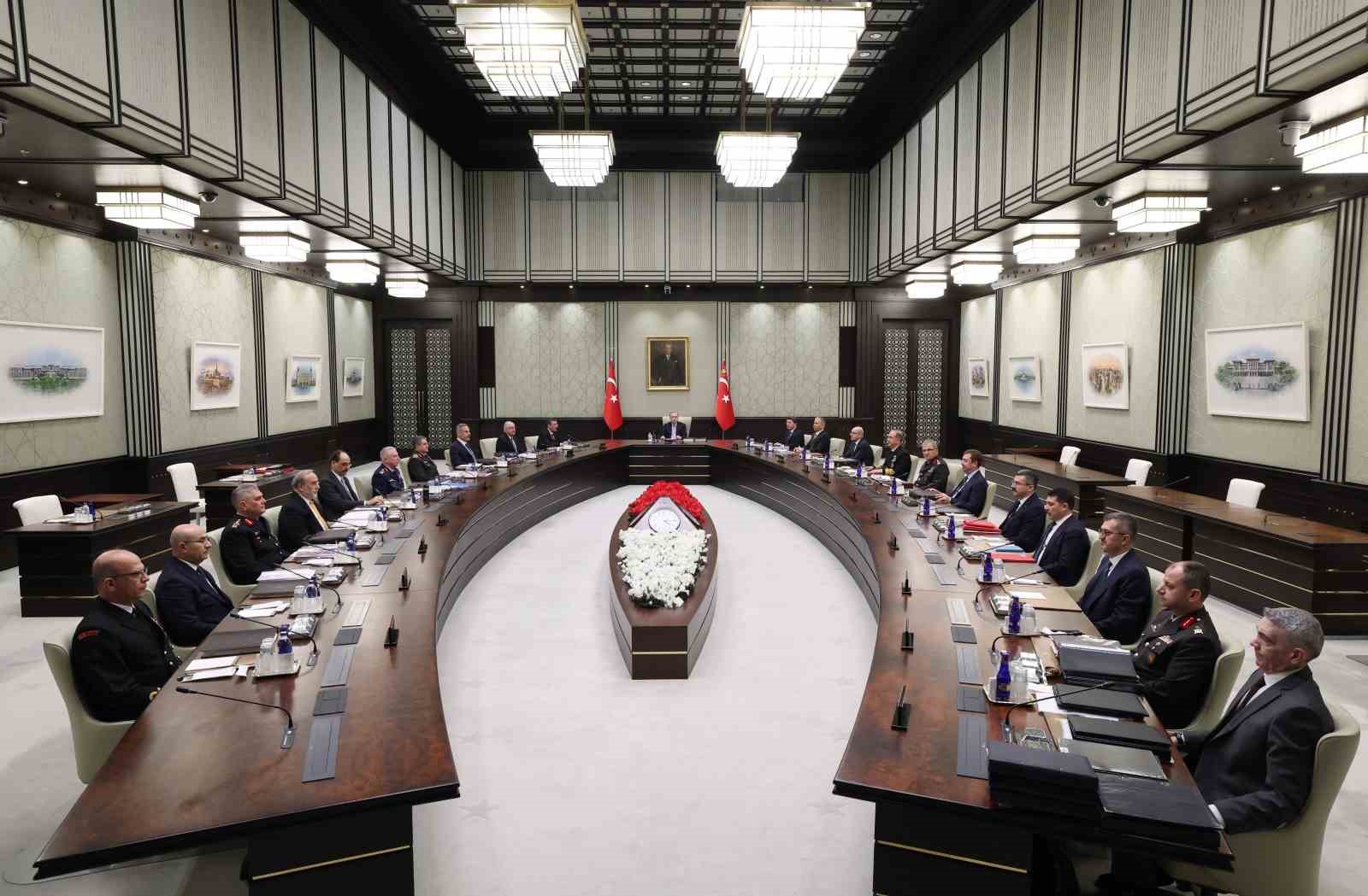 Cumhurbaşkanı Recep Tayyip Erdoğan başkanlığındaki yılın ilk Milli Güvenlik Kurulu (MGK) toplantısı Beştepe’de başladı. 5 cumhurbaskani recep tayyip erdogan baskanligindaki yilin ilk milli guvenlik kurulu mgk toplantisi bestepede basladi XufzI9aL