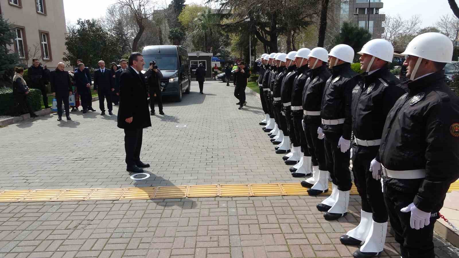 cumhurbaskani yardimcisi cevdet yilmaz canakkale valiligini ziyaret etti 2 NWSDZ3FA