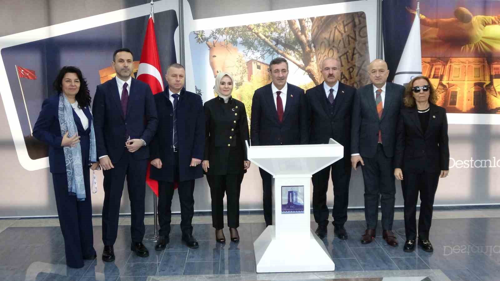 cumhurbaskani yardimcisi cevdet yilmaz canakkale valiligini ziyaret etti 5 tkOsqdc2