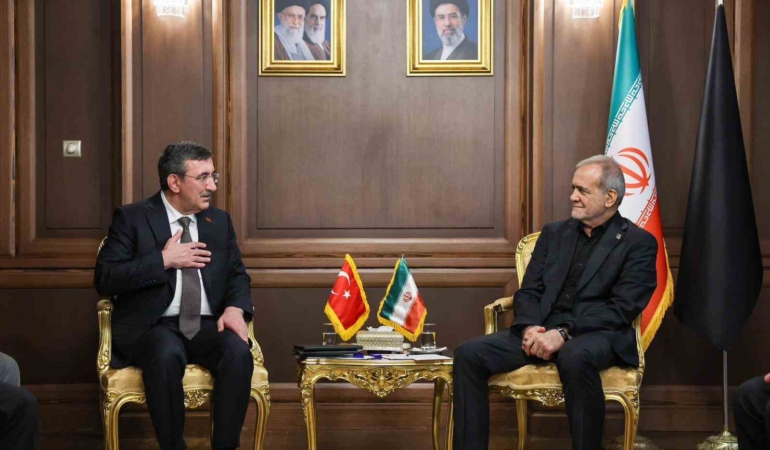 cumhurbaskani-yardimcisi-cevdet-yilmaz-iranda-TVNjzl8n.jpg
