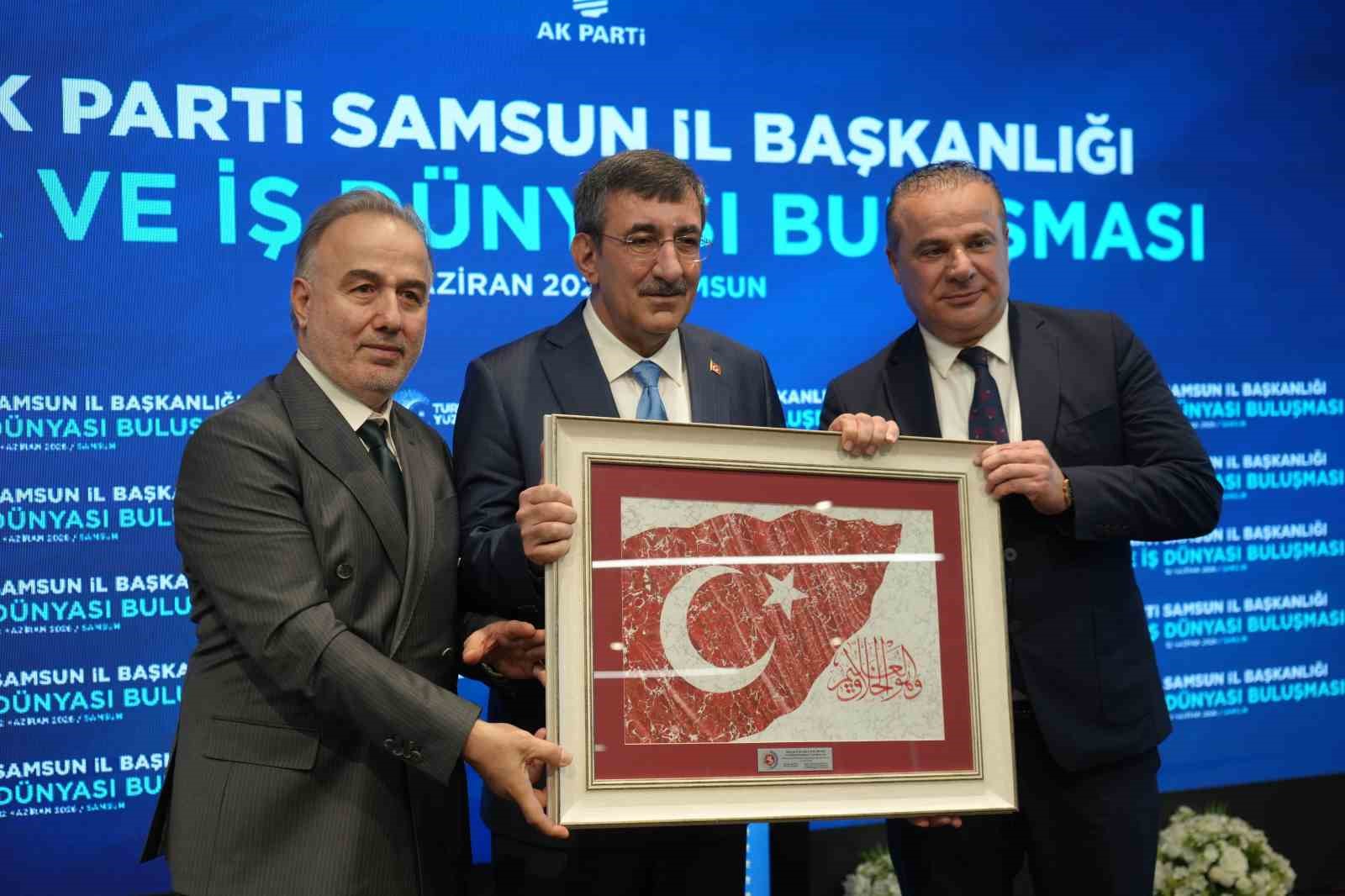 Cumhurbaşkanı Yardımcısı Cevdet Yılmaz, Samsun’da konuştu: "Her türlü riske karşı ülkemizi hazırlıyoruz" 6 cumhurbaskani yardimcisi cevdet yilmaz samsunda konustu her turlu riske karsi ulkemizi hazirliyoruz 2 ghfq8RYU