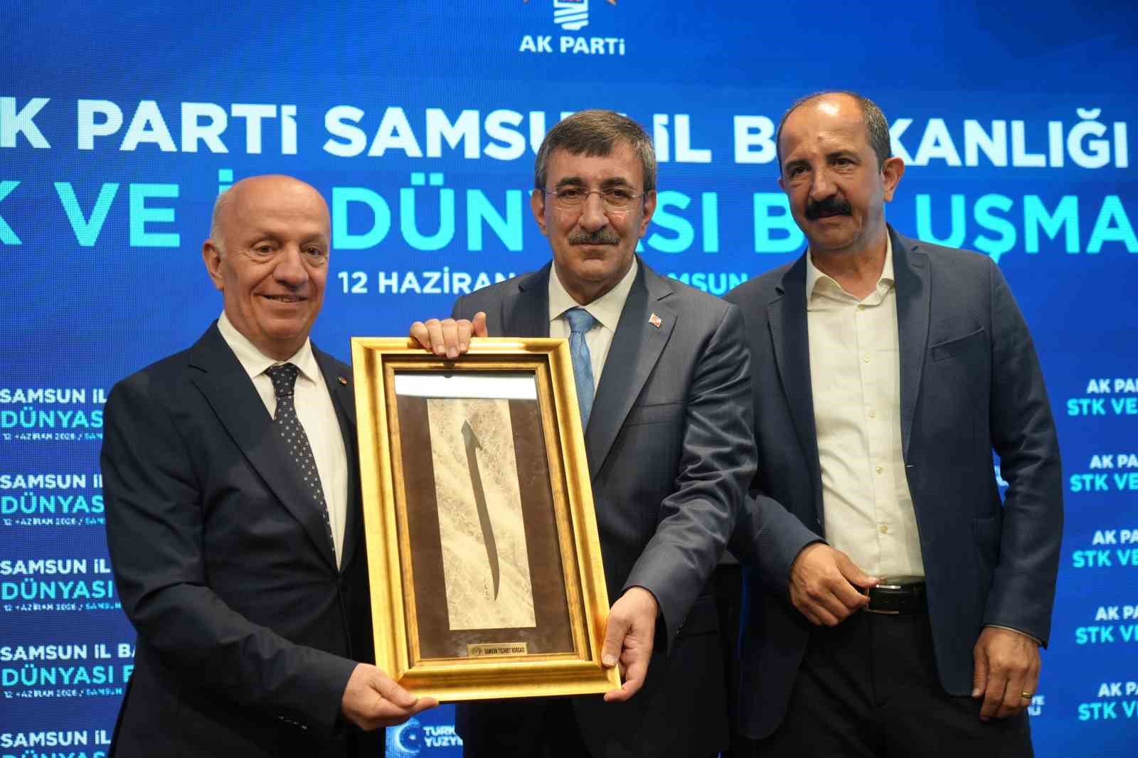Cumhurbaşkanı Yardımcısı Cevdet Yılmaz, Samsun’da konuştu: "Her türlü riske karşı ülkemizi hazırlıyoruz" 11 cumhurbaskani yardimcisi cevdet yilmaz samsunda konustu her turlu riske karsi ulkemizi hazirliyoruz 7 bKWZKFIt