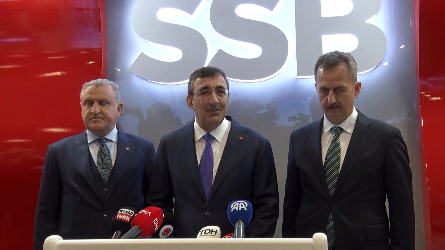 cumhurbaskani yardimcisi cevdet yilmaz turkiye savunma sanayiinde bir devrim yasadi 0