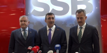 cumhurbaskani-yardimcisi-cevdet-yilmaz-turkiye-savunma-sanayiinde-bir-devrim-yasadi-ugBq62qB.jpg