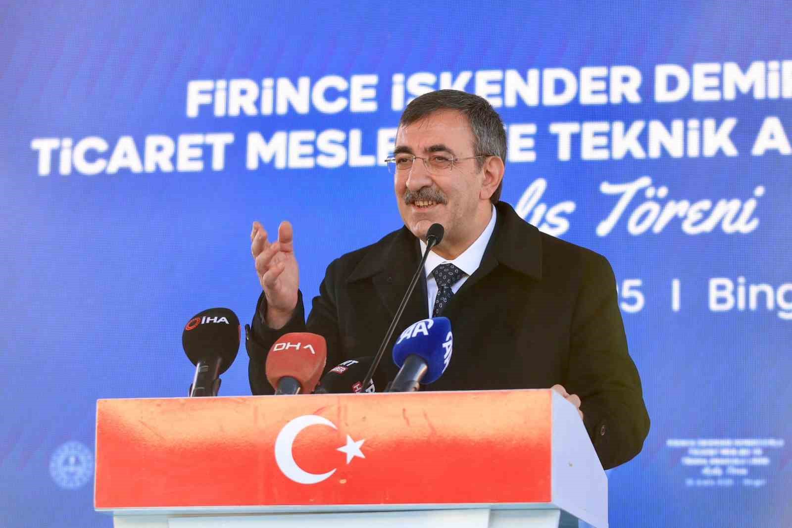 cumhurbaskani yardimcisi yilmaz 2025 yili sonunda turizm gelirimizin 64 milyar dolara ulasmasi beklenmektedir 0 8ACwzaOW