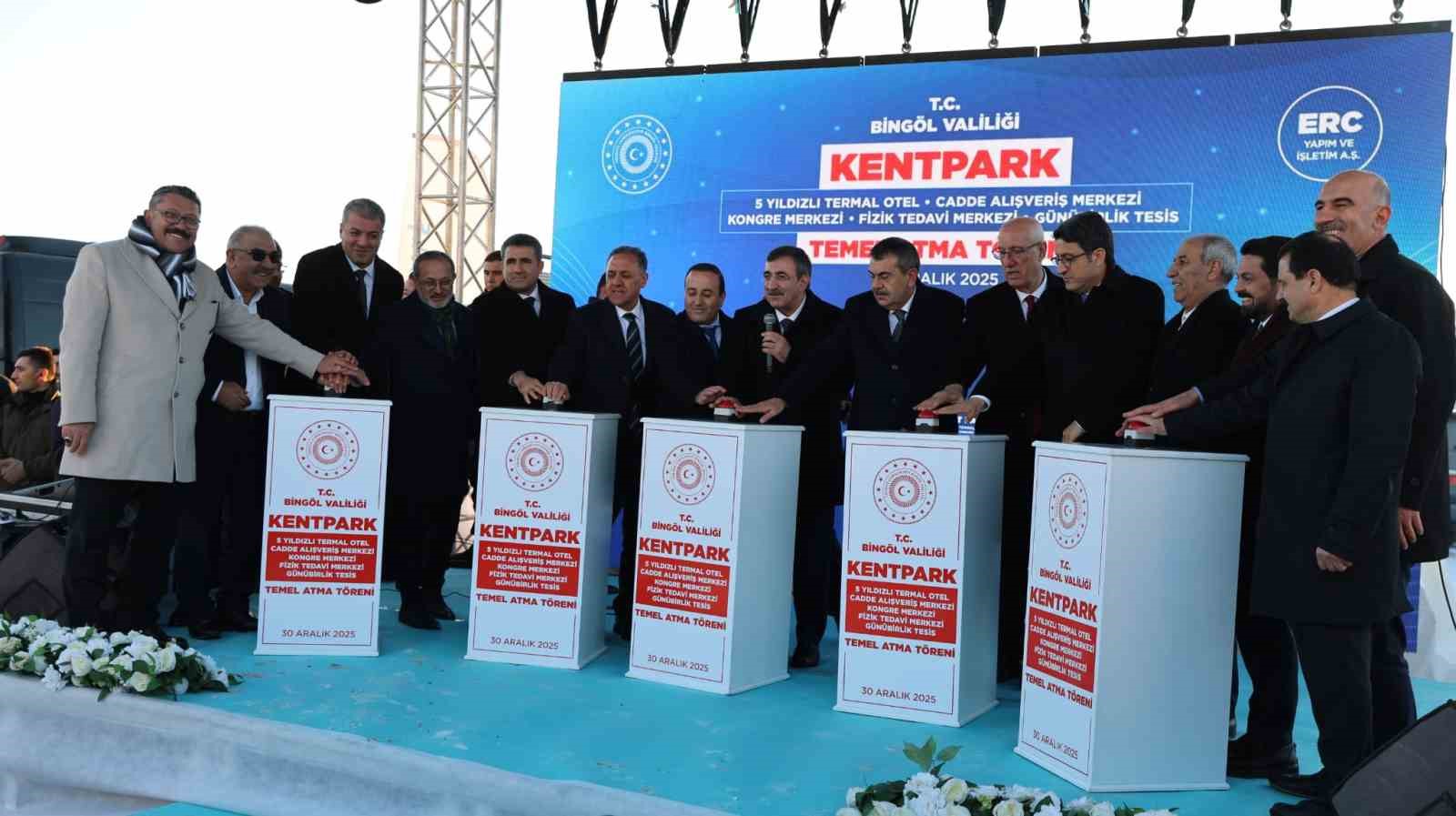 cumhurbaskani yardimcisi yilmaz 2025 yili sonunda turizm gelirimizin 64 milyar dolara ulasmasi beklenmektedir 5 BYqvSPHg