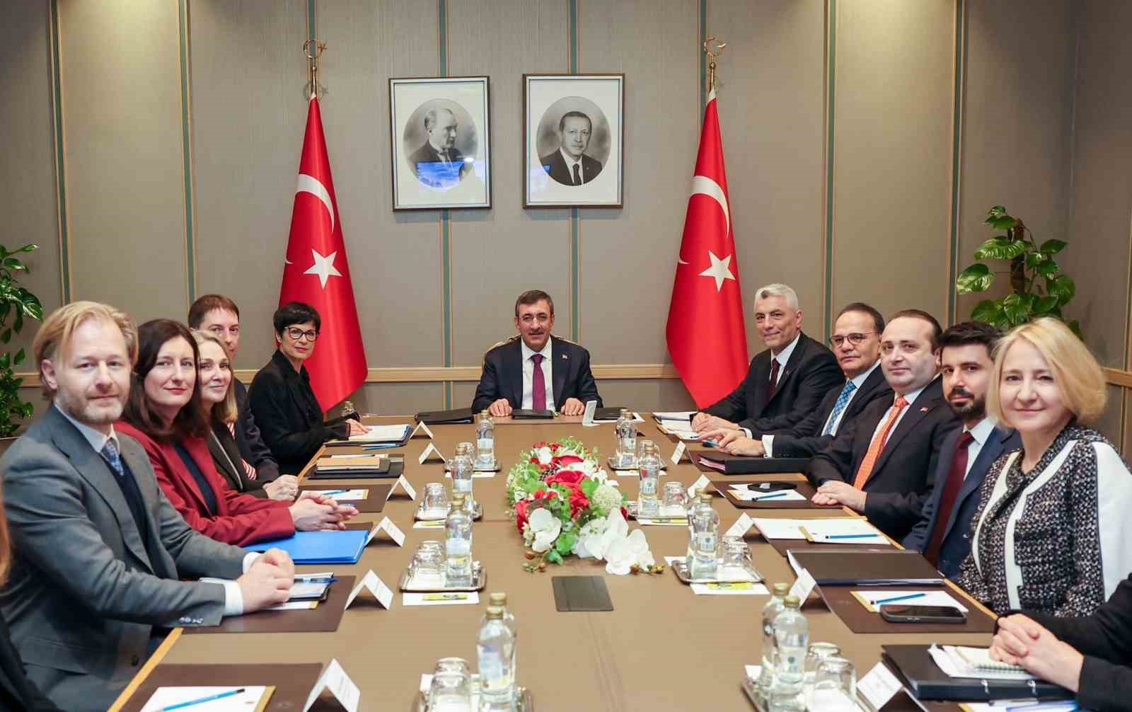 Cumhurbaşkanı Yardımcısı Yılmaz, Avrupa Komisyonu Genişlemeden Sorumlu Komiseri Kos ile görüştü 5 cumhurbaskani yardimcisi yilmaz avrupa komisyonu genislemeden sorumlu komiseri kos ile gorustu 1
