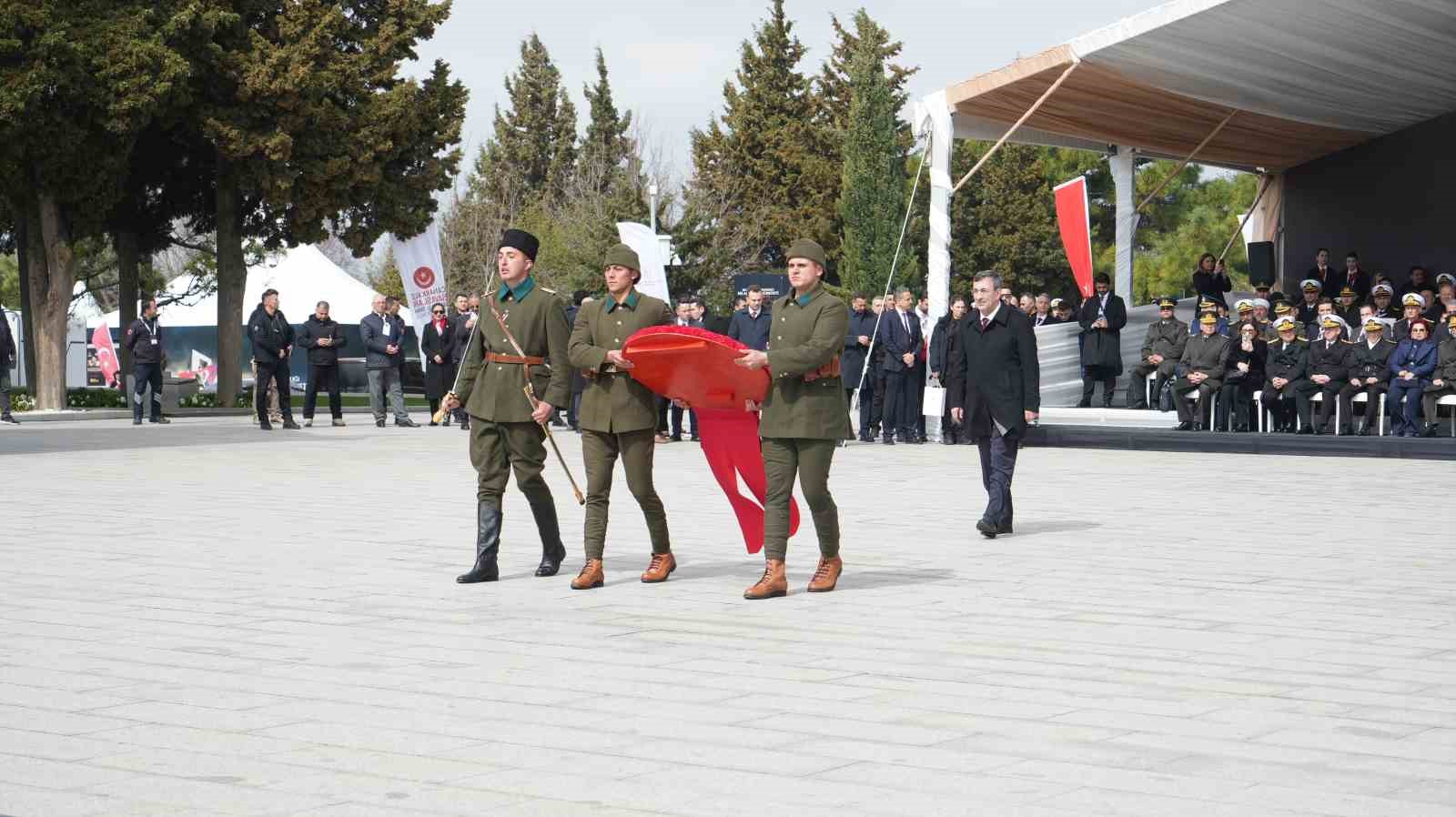 Cumhurbaşkanı Yardımcısı Yılmaz: "Azimle inşa ettiğimiz Türkiye Yüzyılı’nın da en sağlam dayanağı Çanakkale ruhudur" 10 cumhurbaskani yardimcisi yilmaz azimle insa ettigimiz turkiye yuzyilinin da en saglam dayanagi canakkale ruhudur