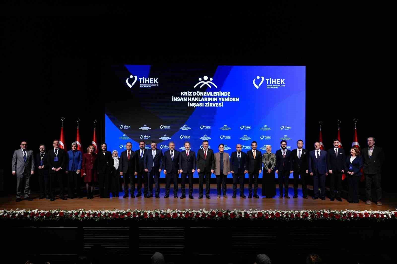 Cumhurbaşkanı Yardımcısı Yılmaz: "Beyannamenin en ağır ihlal edildiği coğrafyanın başında Gazze ve Filistin toprakları yer almaktadır" 5 cumhurbaskani yardimcisi yilmaz beyannamenin en agir ihlal edildigi cografyanin basinda gazze ve filistin topraklari 1HLfMrlg