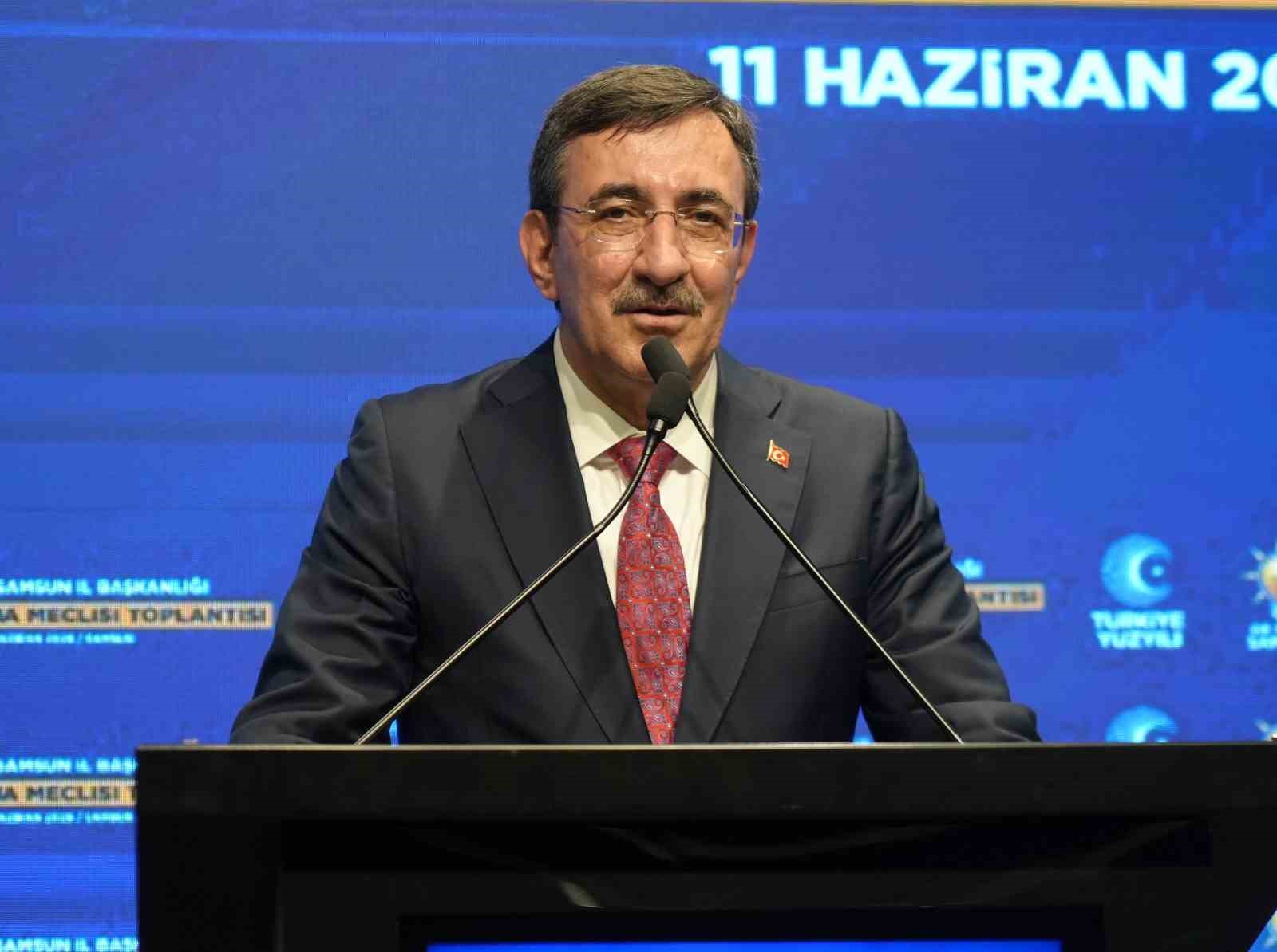Cumhurbaşkanı Yardımcısı Yılmaz: "Bir taraftan büyümeye devam ederken, enflasyonu düşürmek için de yoğun gayret içindeyiz" 4 cumhurbaskani yardimcisi yilmaz bir taraftan buyumeye devam ederken enflasyonu dusurmek icin de yogun gayret E2Xme2Du