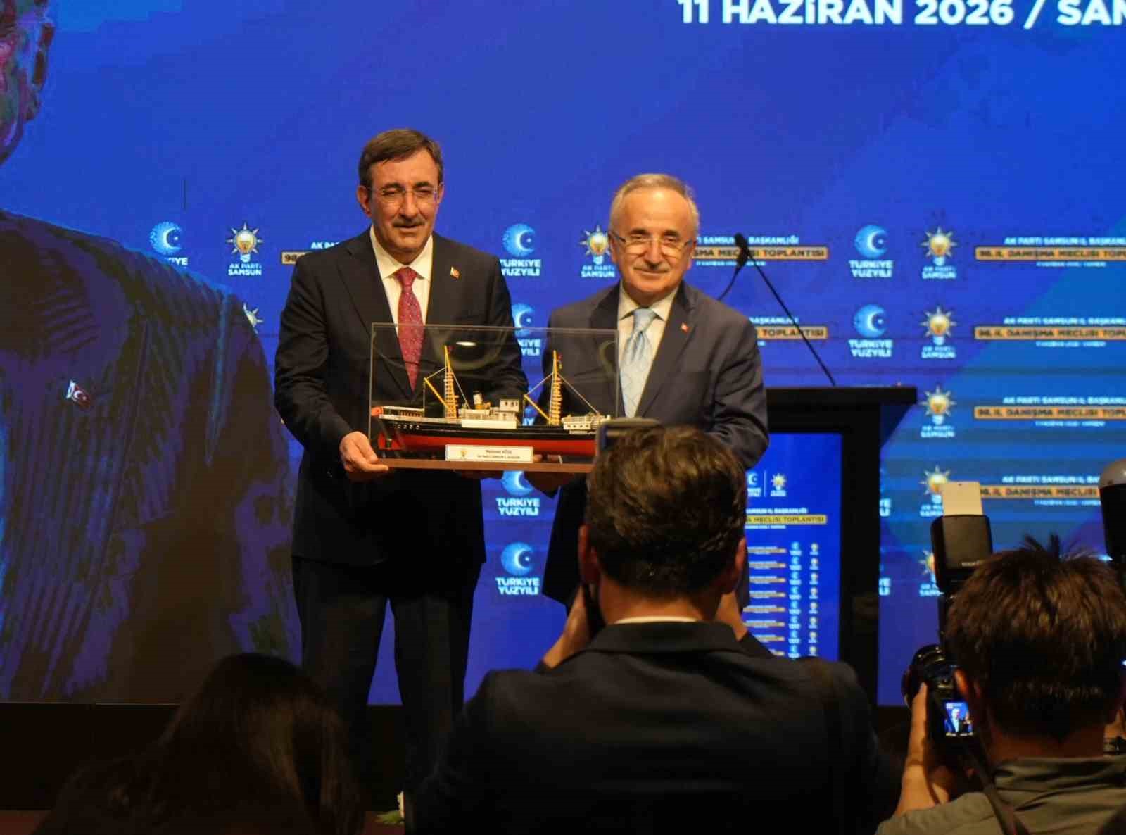 Cumhurbaşkanı Yardımcısı Yılmaz: "Bir taraftan büyümeye devam ederken, enflasyonu düşürmek için de yoğun gayret içindeyiz" 11 cumhurbaskani yardimcisi yilmaz bir taraftan buyumeye devam ederken enflasyonu dusurmek icin de yogun gayret