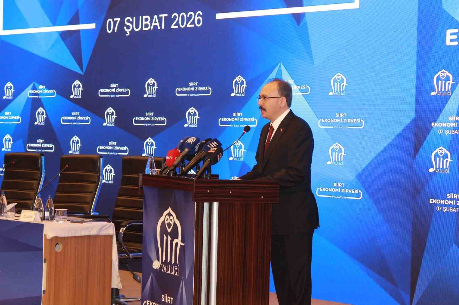cumhurbaskani yardimcisi yilmaz demokrasi diyorsak hepimizin siddeti teroru bir kenara koymamiz lazim 4