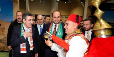 cumhurbaskani-yardimcisi-yilmaz-diyarbakir-bir-medeniyetler-sehri-OIwXiKln.jpg