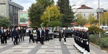 cumhurbaskani-yardimcisi-yilmaz-duzcede-lVjVQMAX.jpg