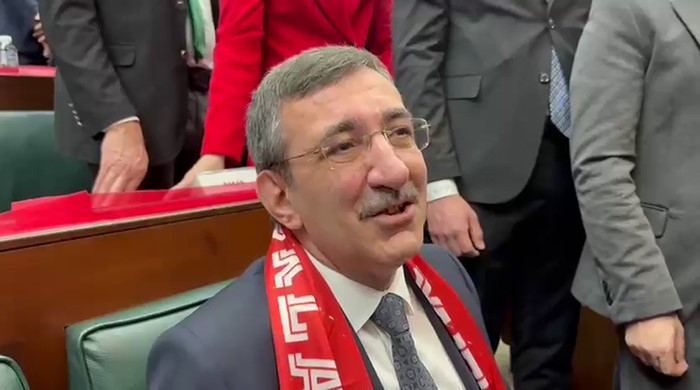 cumhurbaskani yardimcisi yilmaz esel mobil sistemiyle akaryakit fiyatlarindaki artisin ulkemize daha sinirli yansimasini saglamis 7GNePpCt