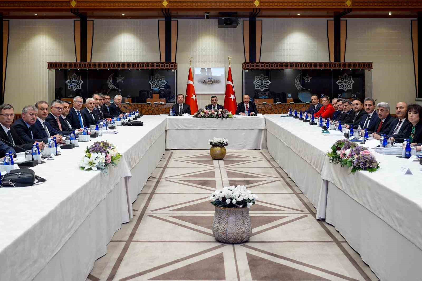 Cumhurbaşkanı Yardımcısı Yılmaz: "Etkin denetim sistemiyle vatandaşlarımızdaki denetim algısını iyileştirmeyi hedefliyoruz" 6 cumhurbaskani yardimcisi yilmaz etkin denetim sistemiyle vatandaslarimizdaki denetim algisini iyilestirmeyi hedefliyoruz 2 up5UKtZh