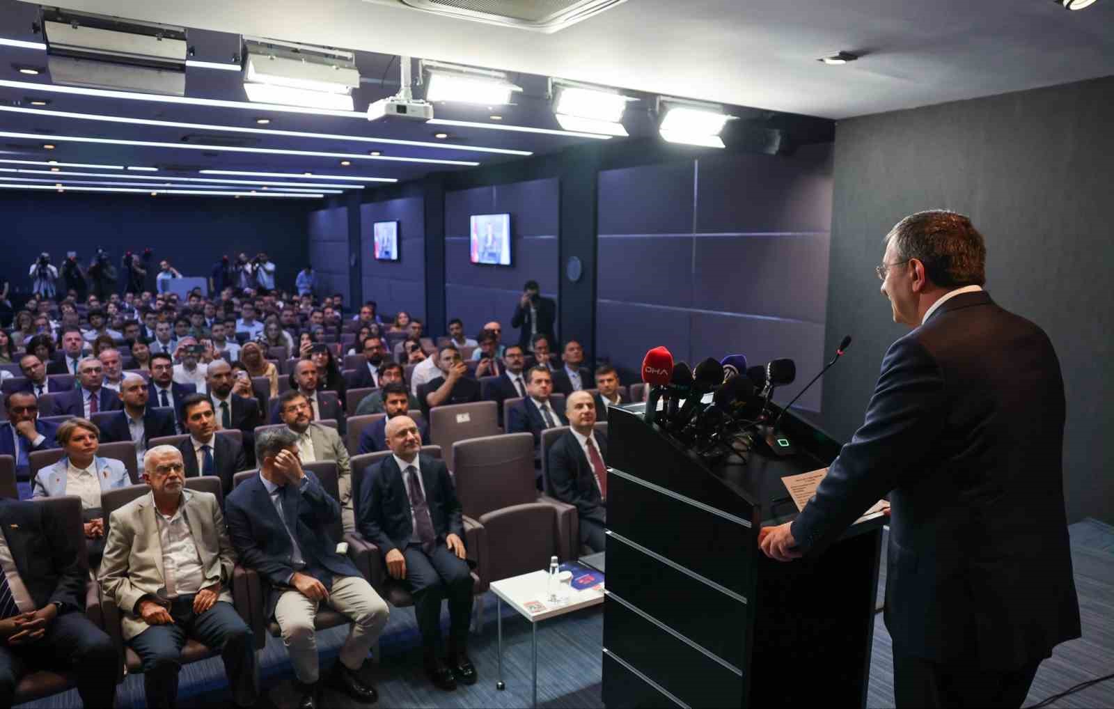 cumhurbaskani yardimcisi yilmaz feto gitti ama benzeri yapilanmalar noktasinda cok dikkat etmek durumundayiz 0 fbYtiyBU