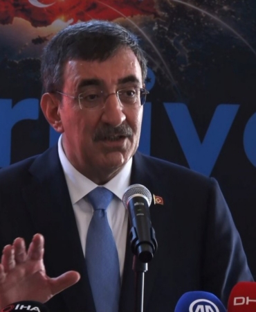 cumhurbaskani-yardimcisi-yilmaz-gecen-yil-itibariyle-nominal-dolar-bazinda-dunyanin-16-buyuk-ekonomisiyiz-kiarNgMb.jpg
