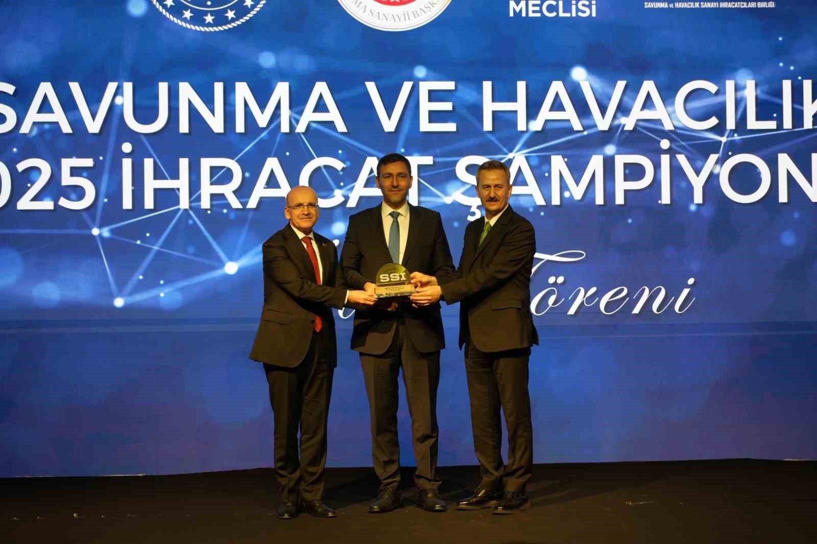 Cumhurbaşkanı Yardımcısı Yılmaz: "Geçmişte paramızı ödediğimiz halde alamadığımız ürünleri bugün dünyaya satıyoruz" 15 cumhurbaskani yardimcisi yilmaz gecmiste paramizi odedigimiz halde alamadigimiz urunleri bugun dunyaya satiyoruz 11 RAqdE3gA