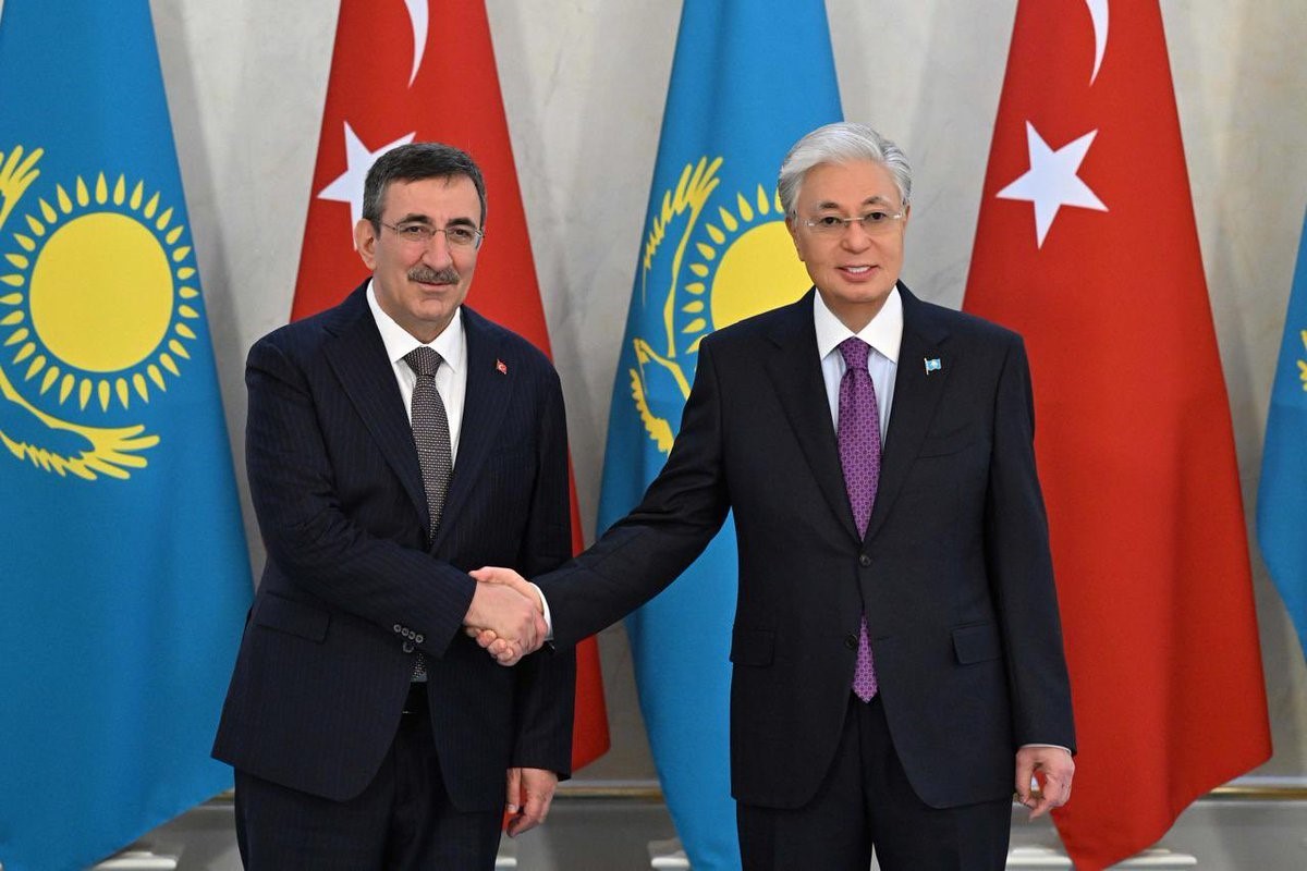 cumhurbaskani yardimcisi yilmaz kazakistan cumhurbaskani tokayev ile gorustu 1 7yAc4e63
