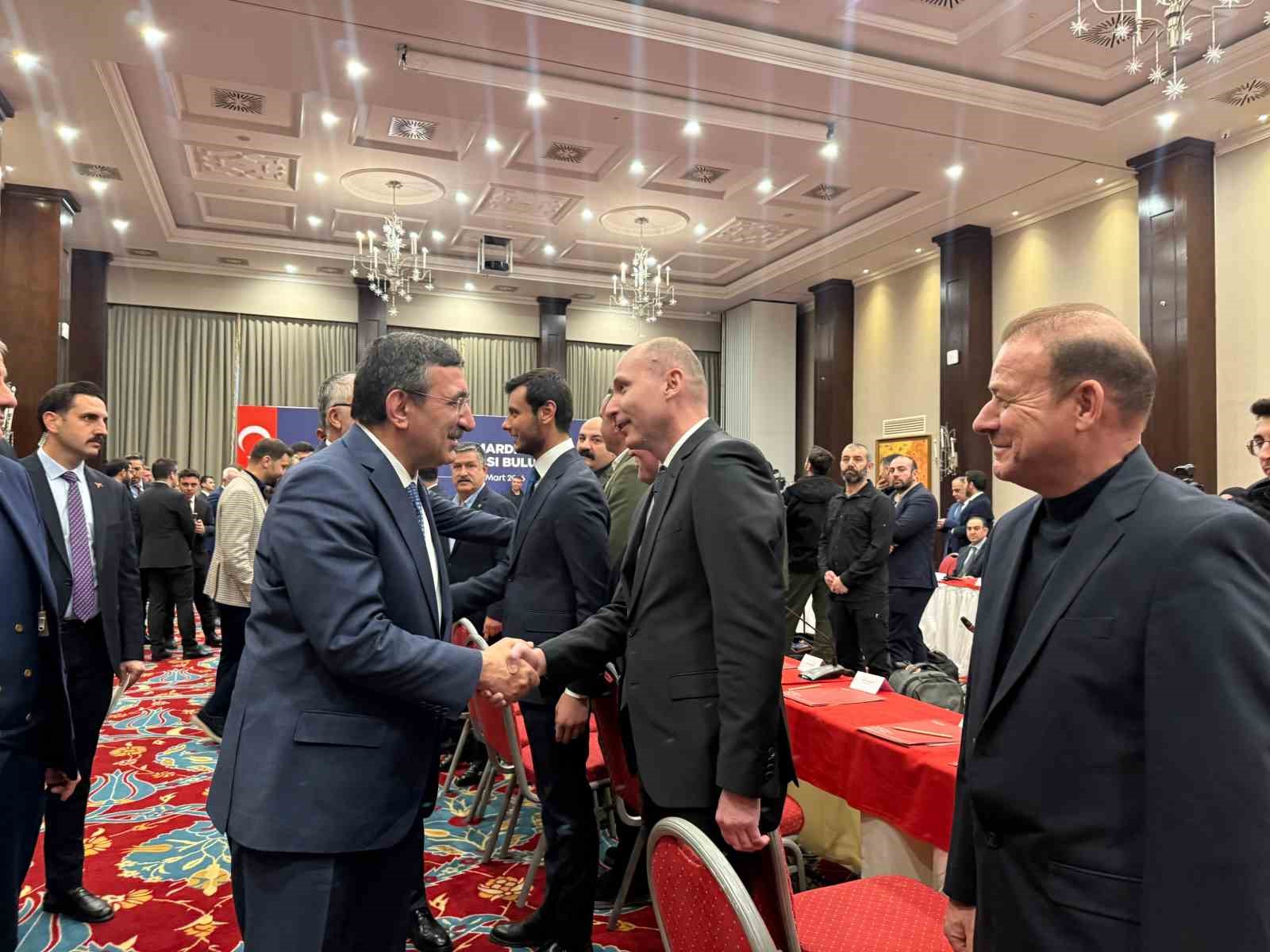 Cumhurbaşkanı Yardımcısı Yılmaz: "Mardin’in ihracatı 1 milyar dolara yaklaştı" 6 cumhurbaskani yardimcisi yilmaz mardinin ihracati 1 milyar dolara yaklasti 2 EXfcA99v