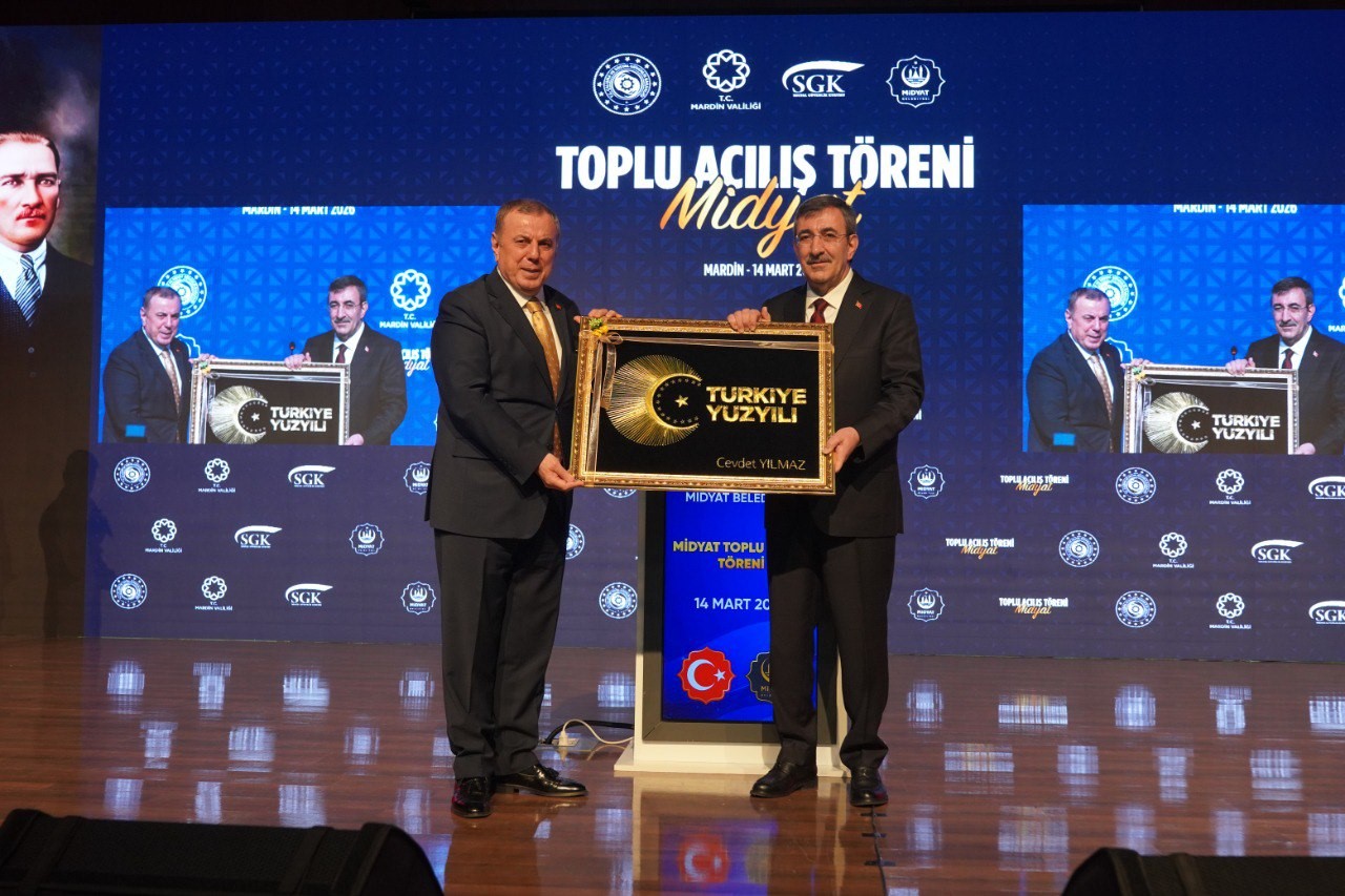 Cumhurbaşkanı Yardımcısı Yılmaz, Midyat’ta 2 milyar 660 milyon liralık yatırımların açılışını yaptı 8 cumhurbaskani yardimcisi yilmaz midyatta 2 milyar 660 milyon liralik yatirimlarin acilisini yapti 4 V82kOdy2