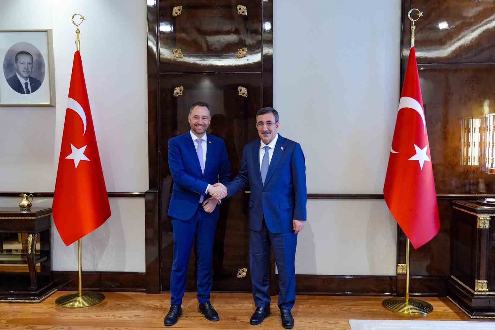 Cumhurbaşkanı Yardımcısı Yılmaz: "NATO müttefiki ve ortağımız Belçika ile ilişkilerimizin yeni bir ivme kazanmasından memnuniyet duyuyoruz" 5 cumhurbaskani yardimcisi yilmaz nato muttefiki ve ortagimiz belcika ile iliskilerimizin yeni bir ivme kazanmasindan sBg5nWML