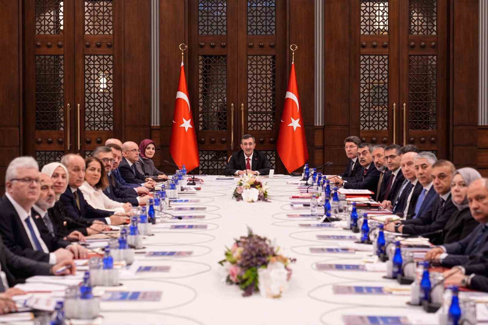 Cumhurbaşkanı Yardımcısı Yılmaz: "Önümüzdeki on yıl dinamik ve genç nüfus yapımızın korunması yönünde kalıcı adımların atılacağı kritik bir dönem olacaktır" 5 cumhurbaskani yardimcisi yilmaz onumuzdeki on yil dinamik ve genc nufus yapimizin korunmasi yonunde kalici 4L7jrIKB