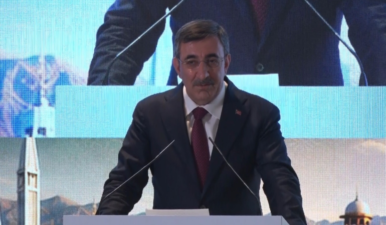cumhurbaskani-yardimcisi-yilmaz-pakistan-ile-ikili-ticaret-hacmimizi-yakin-gelecekte-5-milyar-dolara-cikarmayi-FOhxhhw3.jpg