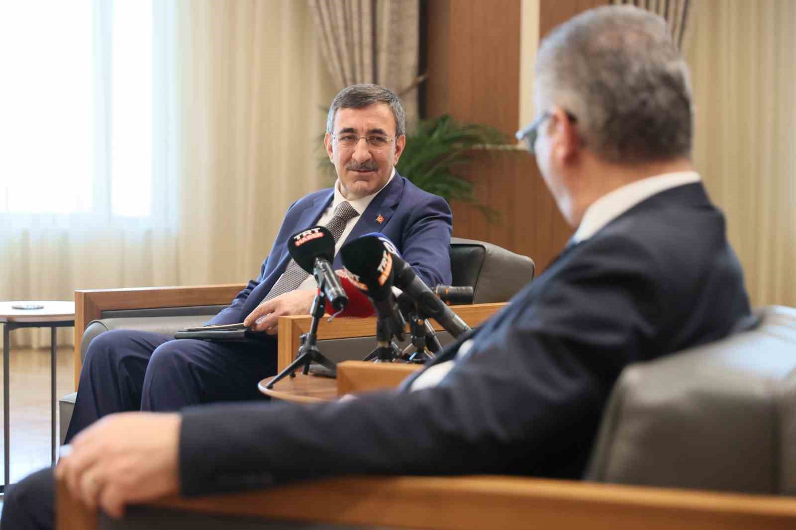 Cumhurbaşkanı Yardımcısı Yılmaz: "Rum tarafının adadaki askeri varlığımıza ilişkin söylemlerini hiçbir şekilde kabul etmiyoruz" 7 cumhurbaskani yardimcisi yilmaz rum tarafinin adadaki askeri varligimiza iliskin soylemlerini hicbir sekilde kabul etmiyoruz 3YYp2rSw