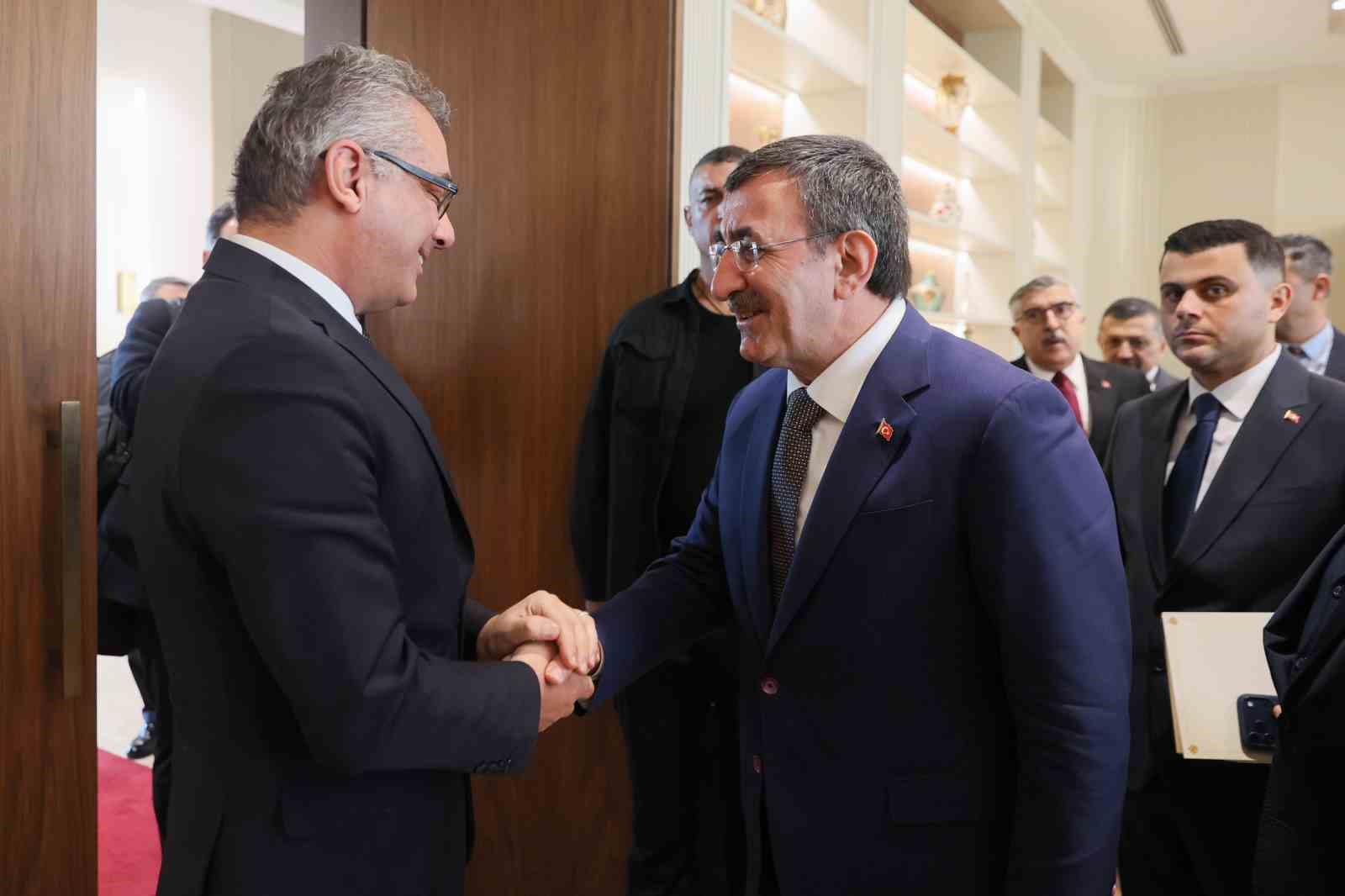 Cumhurbaşkanı Yardımcısı Yılmaz: "Rum tarafının adadaki askeri varlığımıza ilişkin söylemlerini hiçbir şekilde kabul etmiyoruz" 9 cumhurbaskani yardimcisi yilmaz rum tarafinin adadaki askeri varligimiza iliskin soylemlerini hicbir sekilde kabul etmiyoruz TU51H2TY