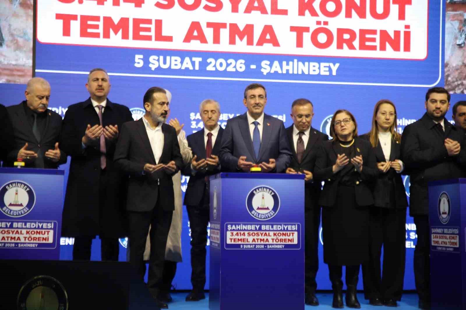 cumhurbaskani yardimcisi yilmaz sahinbey belediyesinin yaptigini metropol bir belediye yapamiyor 3