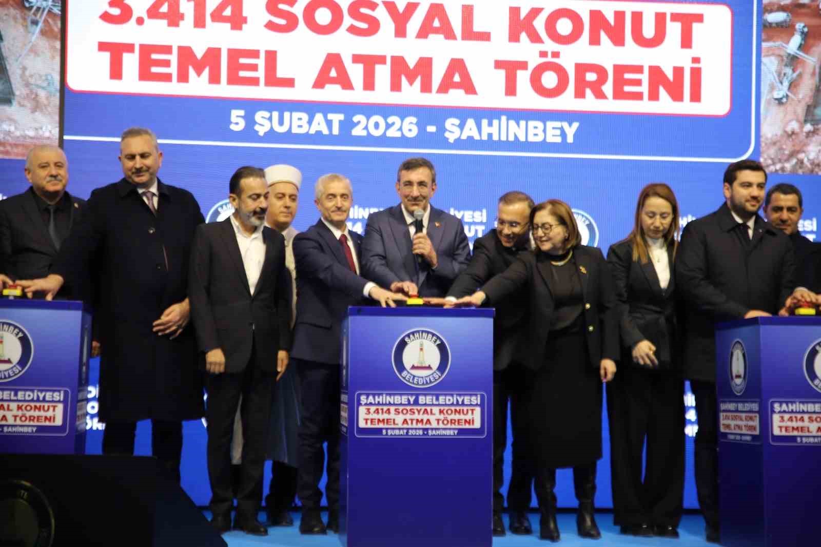 cumhurbaskani yardimcisi yilmaz sahinbey belediyesinin yaptigini metropol bir belediye yapamiyor 4 yhcER7YQ