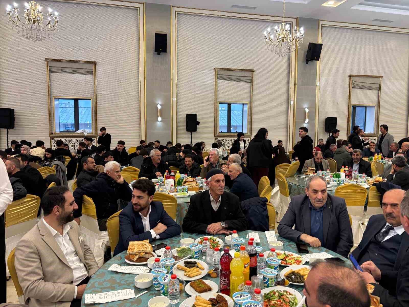 cumhurbaskani yardimcisi yilmaz savaslardan uzaklasilmasi yonunde her turlu gayreti sarf ederken bir taraftan da pWPnvu35