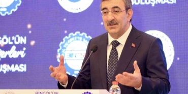 cumhurbaskani-yardimcisi-yilmaz-savaslarin-catismalarin-belirsizliklerin-ortasinda-buyumeye-devam-eden-bir-turkiye-var-swk3wDSr.jpg
