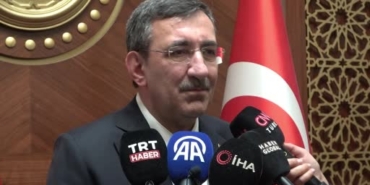 cumhurbaskani-yardimcisi-yilmaz-tahranda-basin-toplantisi-duzenledi-N6GP54Qs.jpg