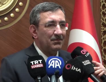 cumhurbaskani-yardimcisi-yilmaz-tahranda-basin-toplantisi-duzenledi-N6GP54Qs.jpg