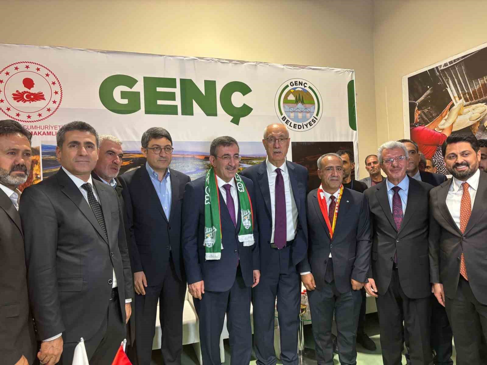 Cumhurbaşkanı Yardımcısı Yılmaz: "Terörsüz Türkiye’nin başarıya ulaşmasıyla kalıcı şekilde ülkemizde huzur ve güven tesis edilmiş olacak" 7 cumhurbaskani yardimcisi yilmaz terorsuz turkiyenin basariya ulasmasiyla kalici sekilde ulkemizde huzur ve guven tesis tH3jLWnu
