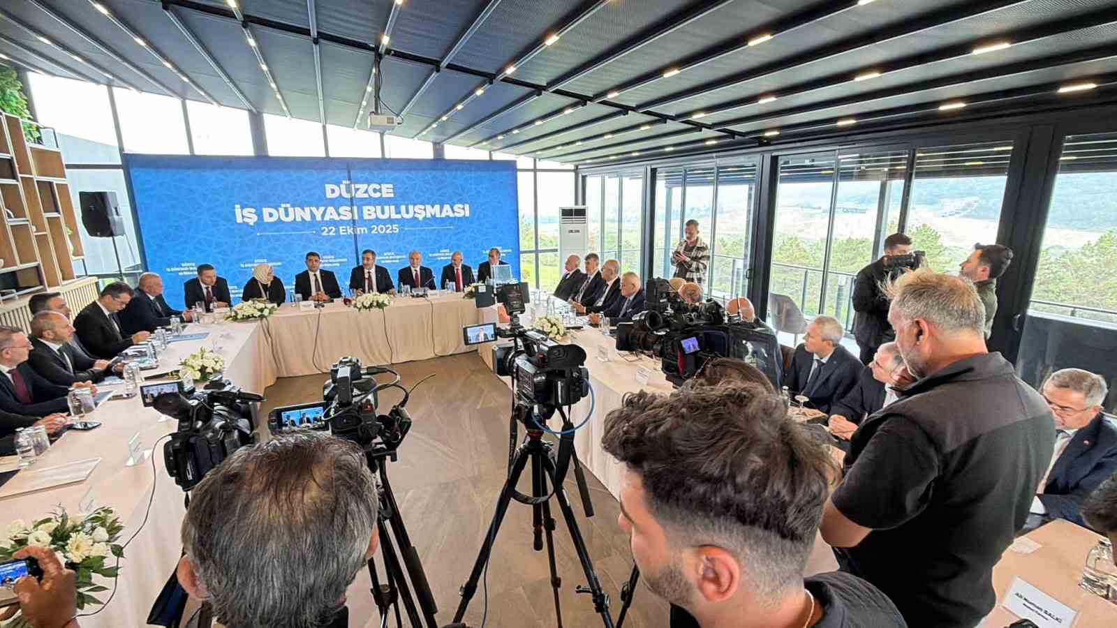 cumhurbaskani yardimcisi yilmaz tlye olan guven artmis durumda 4