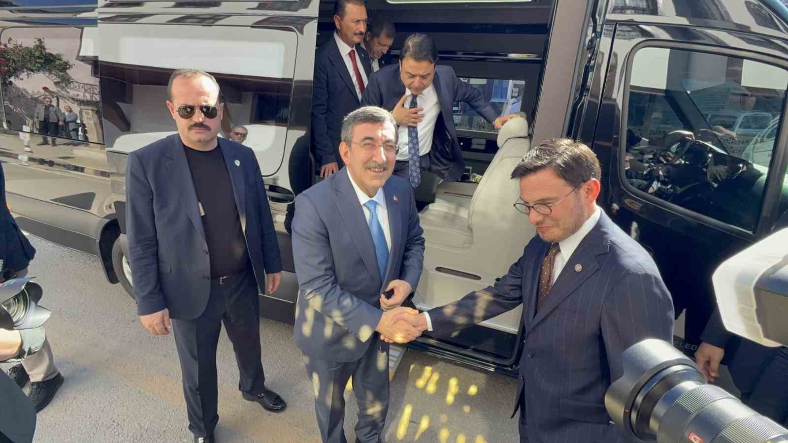 Cumhurbaşkanı Yardımcısı Yılmaz: "Türkiye, çevresindeki tüm krizlere rağmen istikrarını koruyor" 4 cumhurbaskani yardimcisi yilmaz turkiye cevresindeki tum krizlere ragmen istikrarini koruyor 0