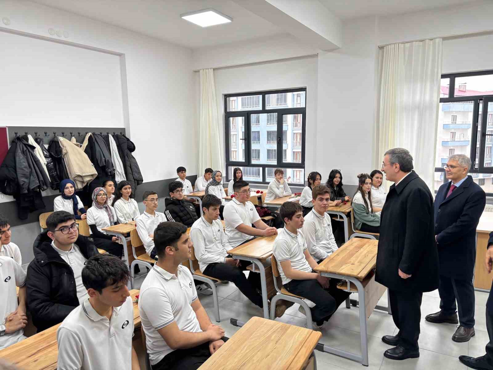 cumhurbaskani yardimcisi yilmaz turkiye cumhuriyeti olarak biz hem hakli hem guclu olacagiz 2 h6VygiYO