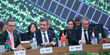 cumhurbaskani-yardimcisi-yilmaz-yenilenebilir-enerjinin-kurulu-guc-icindeki-payini-yuzde-60a-cikardik-7XS2jQJT.jpg