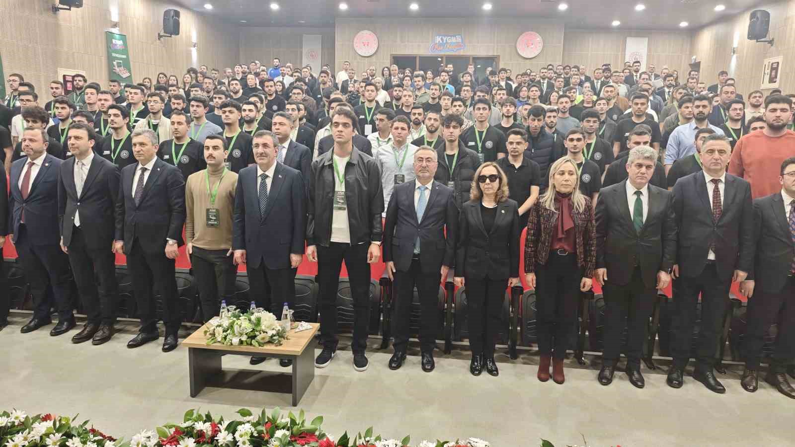 Cumhurbaşkanı Yardımcısı Yılmaz: "Yurtlarımızda 1 milyon kapasiteyi geçmiş durumdayız" 5 cumhurbaskani yardimcisi yilmaz yurtlarimizda 1 milyon kapasiteyi gecmis durumdayiz 1 KcnFbzir