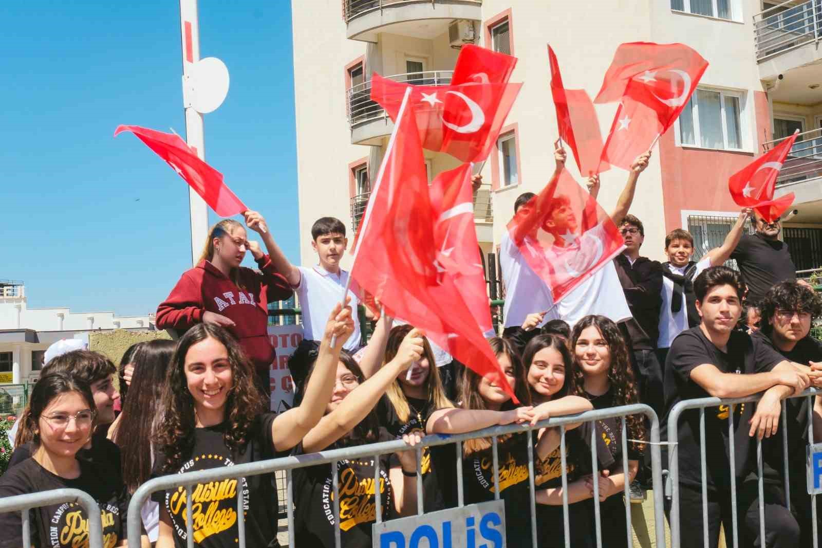 cumhurbaskanligi bisiklet turunun ikinci etabi aydindan start aldi 6 StagwMZV