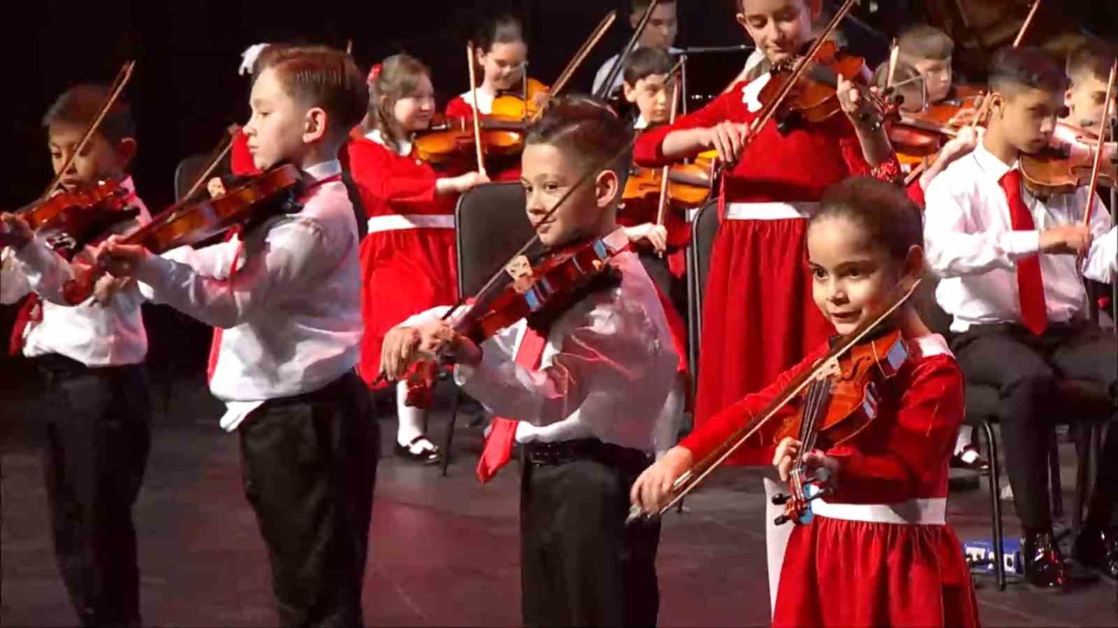 Cumhurbaşkanlığı Çocuk Orkestrası ve Korosu, yaklaşık bin çocukla birlikte 23 Nisan’da sahne alacak 5 cumhurbaskanligi cocuk orkestrasi ve korosu yaklasik bin cocukla birlikte 23 nisanda sahne alacak 1 qSFuXRFi